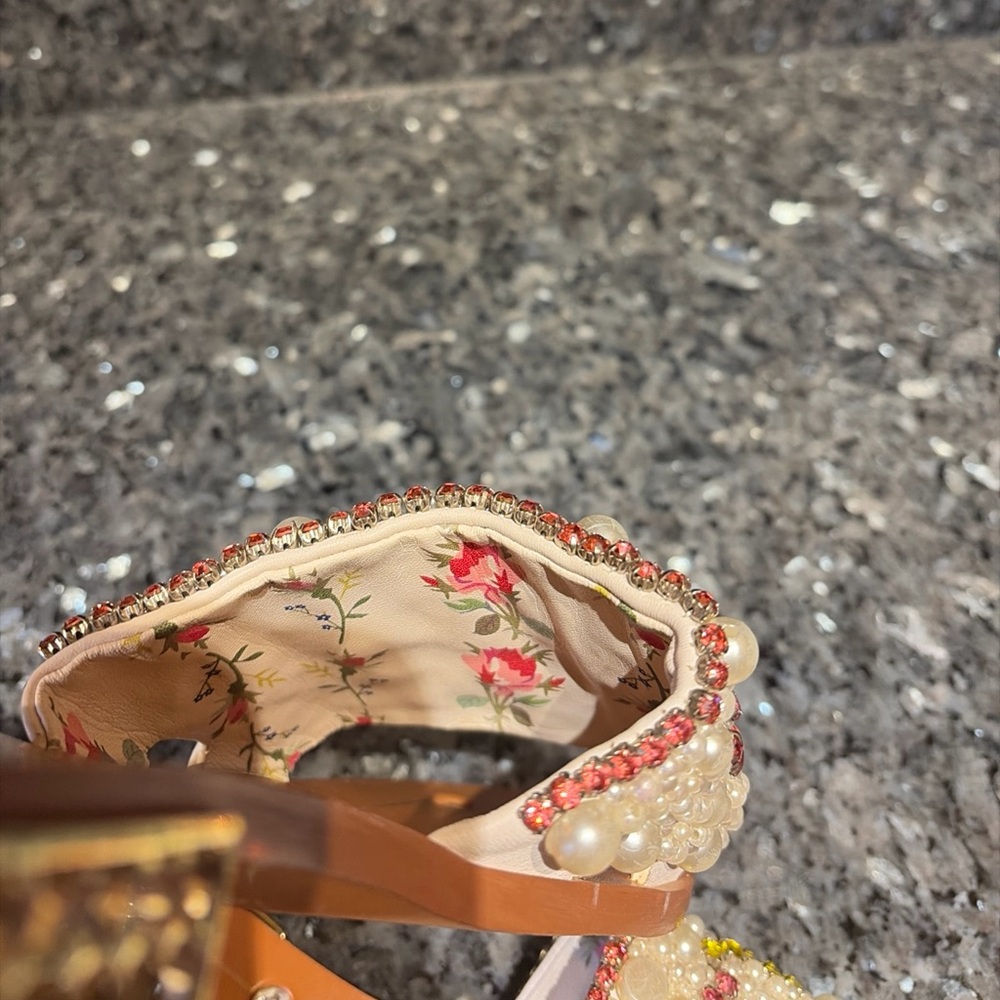 Gucci Lupe Pearl Crystal Slide Sandals Size 40 Bejeweled Pearls Stones - Picture 9 of 15